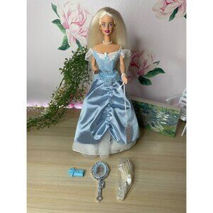 2000 Mattel Princess Bride Barbie & Accessories